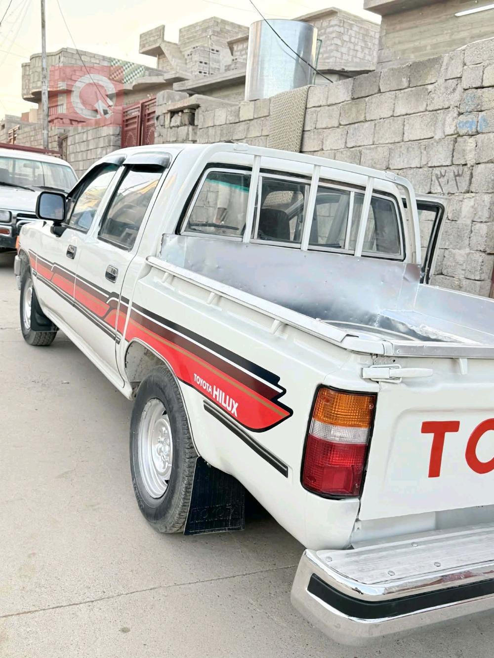 تۆیۆتا هایلۆکس